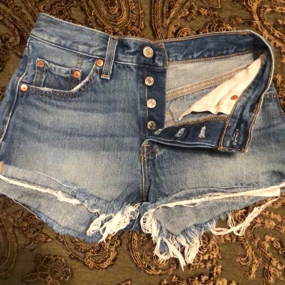 Shorts - Picture 4 of 4